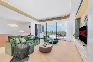 Luxurious 5 bedroom home with Harbour Bridge view - 0