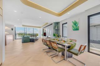 Luxurious 5 bedroom home with Harbour Bridge view - 6