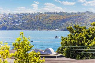 Luxurious 5 bedroom home with Harbour Bridge view - 4