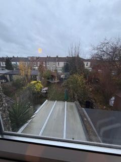 Cosy room in family home - Portsmouth - 6