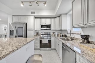 RIVER FLY IN The Merritt Launchpad Lookout View RFI 901 - 8