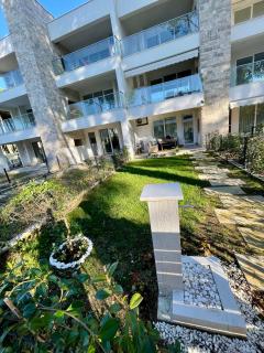 San Pietro premium apartment with private garden - 9