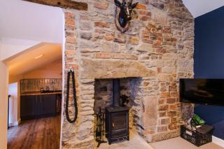 Deacon's Retreat Peak District - 4