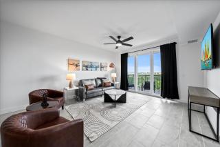 Luxury River Front Secluded Condo w Resort Amenities RFI 911 - 1