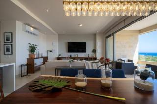 Wonderful 2BR Condo with Ocean and Arch Views - 1