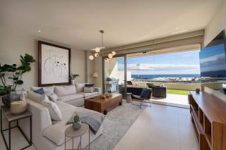 Luxurious New 3BR Condo with Ocean and Arch Views - 9