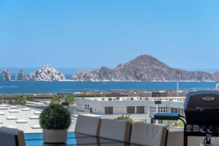 Spacious 2BR Condo with Great Location - 5