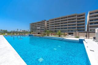 Stunning Bay Views from Spacious Terrace - 9