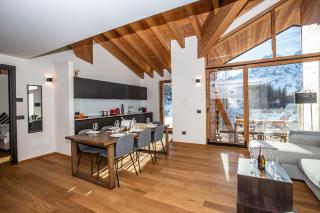 FLORA ALPINA EXPERIENCE - "Ski-to-Door" Brand New Chalet Apartments with Indoor Garage and Mountain View - 9