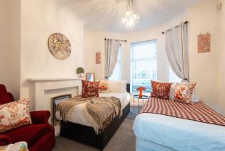 Hull 4 Bedrooms 1,5 Bathroom Jesu Snug Home Close to A63 Saltend , Hedon Rd Hull - 6
