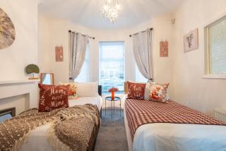 Hull 4 Bedrooms 1,5 Bathroom Jesu Snug Home Close to A63 Saltend , Hedon Rd Hull - 2