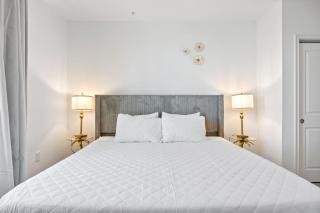 RIVER FLY-IN Luxury Condo w Views & Amenities RFI-1003 - 5