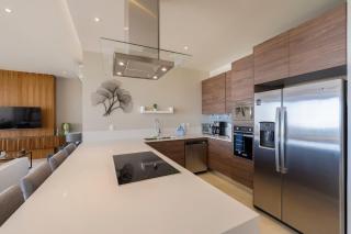 Ocean View Terrace Arch Views, Pool & Gym - 1