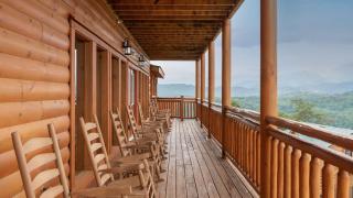 Sugarland by AvantStay Sleeps 28 Home Theatre Two Hot Tubs Indoor Pool Incredible Views - Pigeon Forge - 4