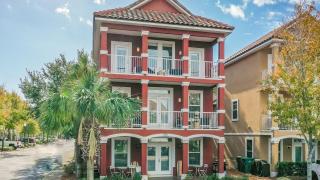 Coral By AvantStay Gorgeous Three Story Home w Two Balconies - 0