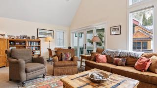 Legacy House by AvantStay Beautiful 4BDR Home in Great Location w Hot Tub - 4