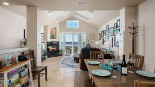 Moonlight by AvantStay Modern Home w Views Direct Access to Rockaway Beach - 4