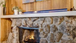 Pinegrove by AvantStay Beautiful Villas Condo just outside Tahoe City - 6