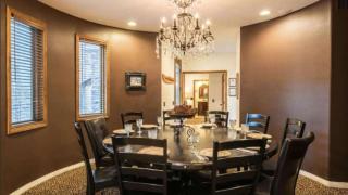 Big Bear Castle by AvantStay Private Home in Great Big Bear Location w Hot Tub - 2