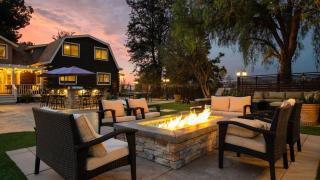 Chateau Syrah by AvantStay Picturesque Estate w Pool Hot Tub Pool Table Table Tennis New Pickleball Court Basketball hoop - 9