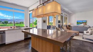 Legends by AvantStay Stunning Golf Villa Featuring Spa Pool Fire-Pit - 5