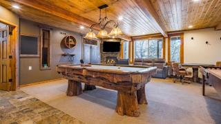 Hot Tub Fire Pit Game Room Large Deck Views Angels Camp Lodge by AvantStay - 7