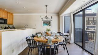 Marillac by AvantStay Gorgeous Ski Cabin w Balcony Patio - Olympic Valley - 6