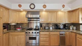 Views at Wolf Lodge by AvantStay Magnificent Views w Hot Tub Sauna Games - 1