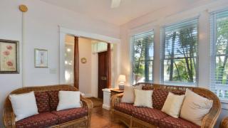 First Breath by AvantStay Close to Old Town w Pool Month Long Stays Only - 5