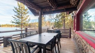 Shoreline Lakehouse by AvantStay Majestic Lakefront Cabin w Hot Tub Fire Pit - 3