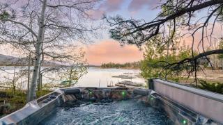 Shoreline Lakehouse by AvantStay Majestic Lakefront Cabin w Hot Tub Fire Pit - 8