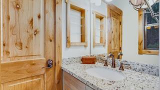 Arroyo by AvantStay Peaceful Mountain Townhouse w Large Private Balcony - Kingswood Estates - 2