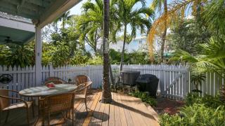 Key West Casa by AvantStay Communal Pool BBQ Patio Near Duval Street Month Long Stays Only - Key West - 9