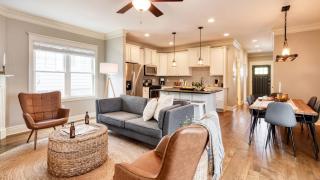 Sweetgum by AvantStay Black Mountain Retreat w Covered Deck - 6