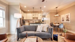 Sweetgum by AvantStay Black Mountain Retreat w Covered Deck - 3