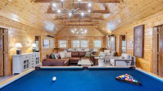 Brookshore by AvantStay Relaxing Backyard Creek 10mins from Pigeon Forge - 6