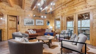 Brookshore by AvantStay Relaxing Backyard Creek 10mins from Pigeon Forge - 1