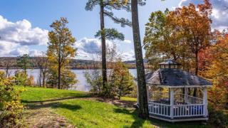 River House by AvantStay Historic Secluded Estate on the Hudson River w Pool Sleeps 24 - 5