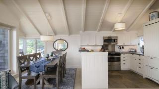 Chapman Cove by AvantStay Gorgeous Beach Bungalow w Sauna - Cannon Beach - 4