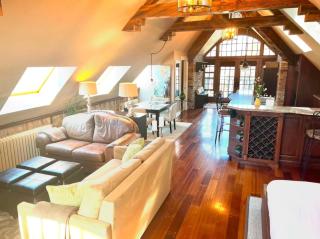 Private 1,000 Sq Ft Waterfront Loft - 7