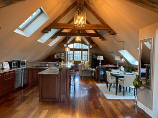 Private 1,000 Sq Ft Waterfront Loft - 0