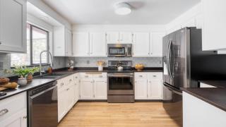 Quiet River Bend Cabin by AvantStay 35 Mins to Mt Bachelor 10 Mins to Town Centre Hot Tub - Bend - 7