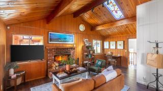 TurtleBear by AvantStay Stunning Character Cabin w Entertainers Patio Table Tennis - 5