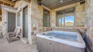 Hot Tub Walk to Park City Mtn Ski Lift Blackstone at the Canyons by AvantStay - 0