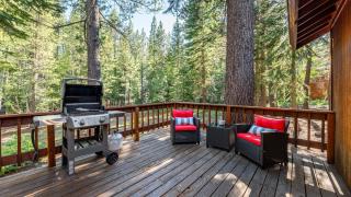 Whiskey Springs by AvantStay Classic Cabin Near Tahoe Donner Ski Area - 8