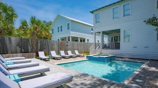 Clear Sky by AvantStay Sleeps 20 5 Min Walk to the Beach - 0