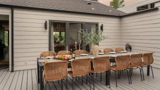 Big Sky by AvantStay Mountain Home w Great Views Hot Tub Al Fresco Dining - Bend - 3