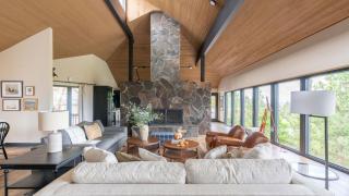 Big Sky by AvantStay Mountain Home w Great Views Hot Tub Al Fresco Dining - 5