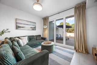 RIVER FLY IN Luxury Condo 2BR w Huge Balcony RFI-305 - 0