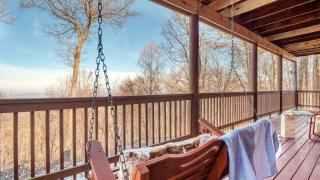 Pine Needle by AvantStay Log Cabin w Gorgeous Views Hot Tub Patio Pool Table - 8